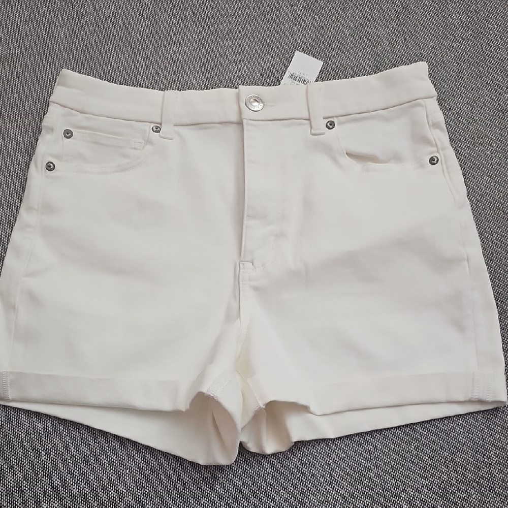NWT American Eagle SZ 12 	Stretch Curvy High-rise Shortie women's White Shorts